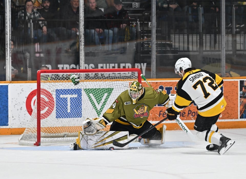 Mike McIvor making a pad save for the North Bay Battalion